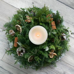 【クリスマス・3点セット】キャンドル・生花リース・プレートのセット／自然の香りと灯りに癒されて／ドライになるよ～ 3枚目の画像