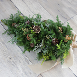 楽しいっ！かわゆいっ♪クリスマススワッグ★生花です。針葉樹が香るシックなスワッグ/選べる2サイズ/クリスマスギフトにも♪ 6枚目の画像