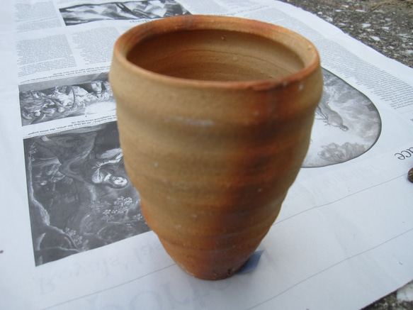 ビアカップ(1) 秋山和香 作 2枚目の画像