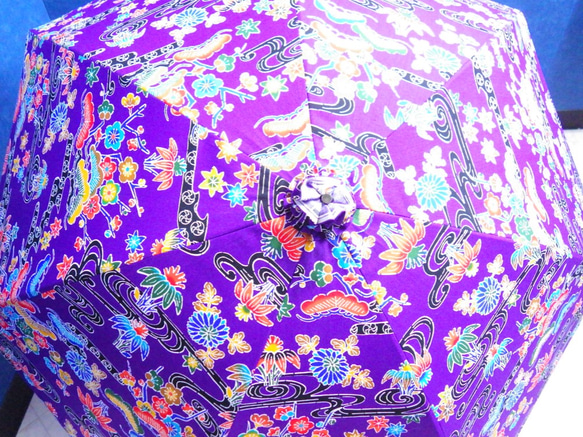 浴衣から生まれた日傘　紅型皇帝紫 1枚目の画像