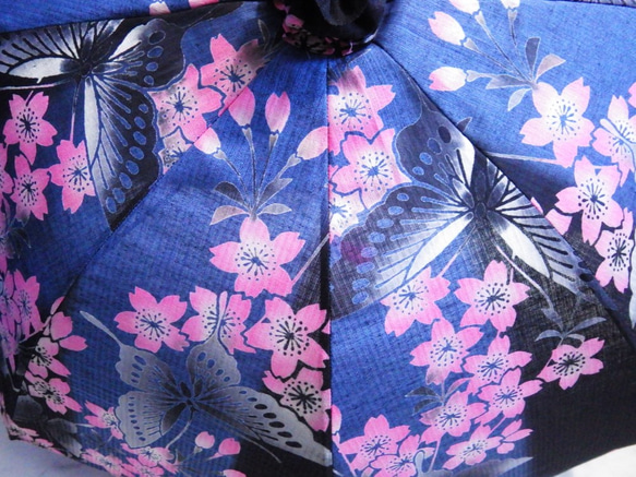 【期間限定サマーセール開催のお知らせ】浴衣から生まれた日傘　酔ひどれの それそれそれと散る花を 2枚目の画像
