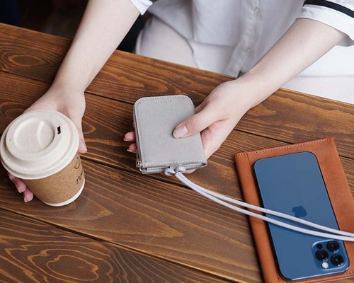 未使用　ULYSSES コモドリベルタ　ミニ財布　ユリシーズ　ウォレット　本革 コモド・リベルタ｜首から下げられる小さなお財布 - ULYSSES