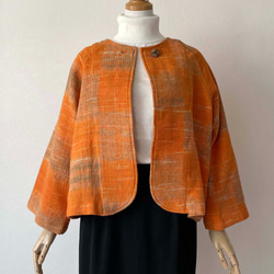 手織り綿で仕立てたノーカラージャケット ボレロ風 オレンジ系 4枚目の画像