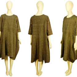 手織り綿で仕立てた個性的なシルエットのフレアワンピース コットン100% Ｍ～LＬサイズ 黒系 3枚目の画像