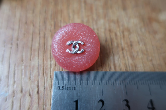 ボタン　２ｃｍ　ボンボン　ピンク　CC　1個 1枚目の画像