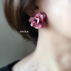 mini rose ピアス/イヤリング 1枚目の画像