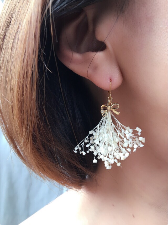 あきさん専用♡かすみ草とお花 ピアス イヤリング リボン de かすみ草 ドライフラワーピアス/イヤリング 卒業式 卒園式