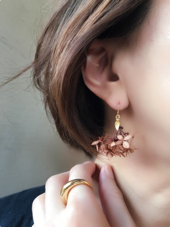 棕色繡球耳環/耳環 第2張的照片