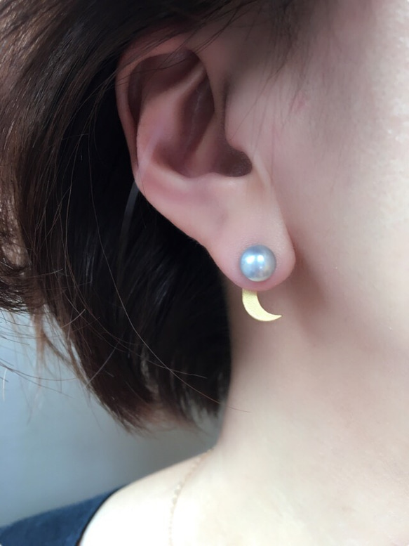 [特集記載]  gray pearl & gold moon pierce 5枚目の画像