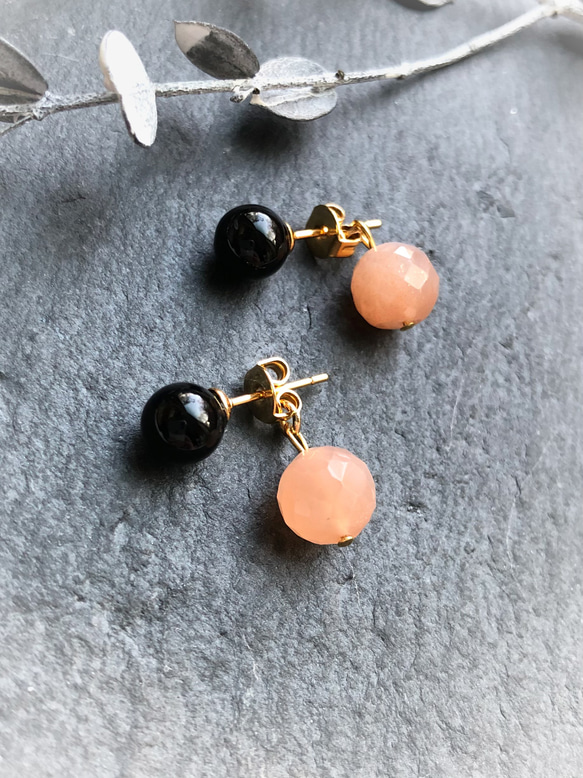 orange moon stone &black onyx    ピアス 3枚目の画像