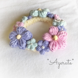 新色♡お花いっぱいの編みシュシュ＊紫陽花カラー 4枚目の画像