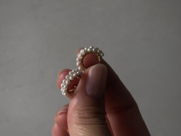 〈hoop〉淡水シードパールのフープピアス/イヤリング｜16kgp pearl 1枚目の画像