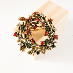 『クラシックなクリスマスリースのブローチ』アンティーク調 3枚目の画像