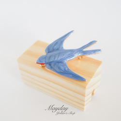 『優雅なブローチシリーズ　春夏の空に可愛いブルーのツバメ』燕　つばめ 3枚目の画像