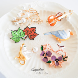 『優雅なブローチシリーズ　鳥とお花のブローチ』 9枚目の画像