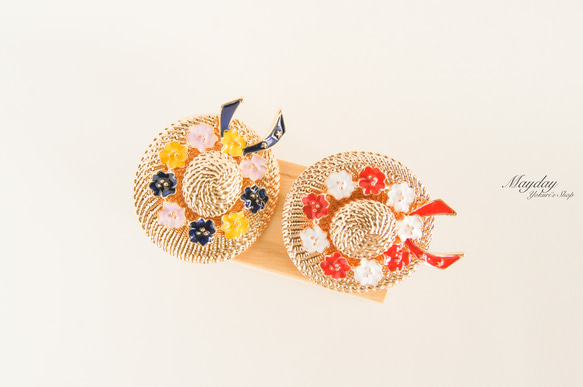『草編み帽子のブローチ』オレンジ＆ホワイトのお花 5枚目の画像