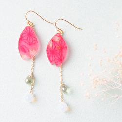 さくらの花びらイヤリング／ピアス｜さくら柄布入りアクリル｜金属アレルギー対応｜桜ハンドメイド2021 2枚目の画像