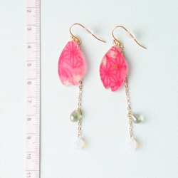 さくらの花びらイヤリング／ピアス｜さくら柄布入りアクリル｜金属アレルギー対応｜桜ハンドメイド2021 4枚目の画像