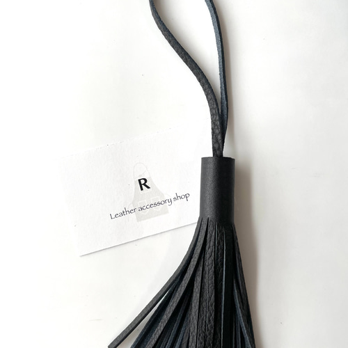 ブラックシングルレザータッセル12 バッグチャーム R.leather