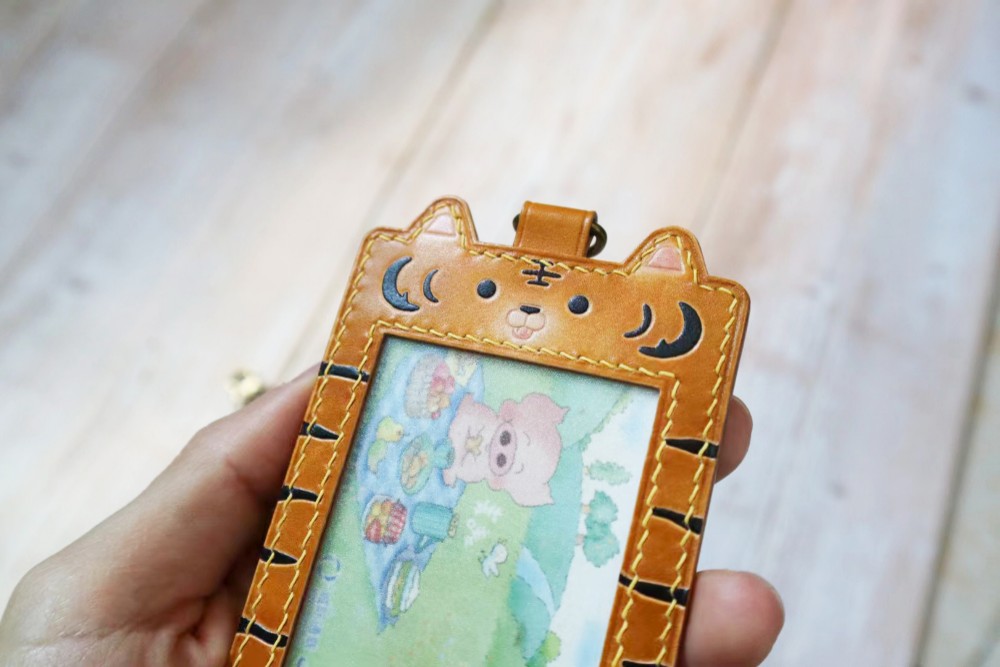 寅 虎 トラ IDカードケース リールコード付パスケース リール付IDカード