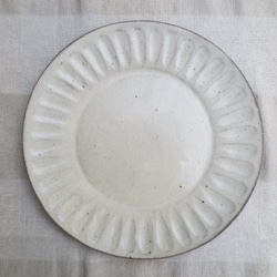 粉引きのパン皿（しのぎ） 2枚目の画像