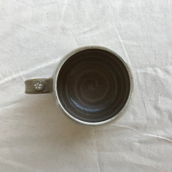 粉引きのマグカップ(ミモザ柄) 5枚目の画像