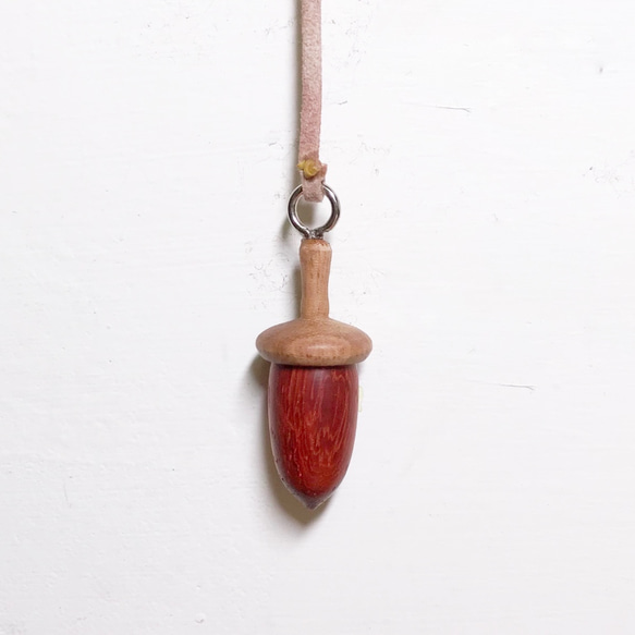 小さなどんぐり/ Fagaceae・木製キーリング 1枚目の画像