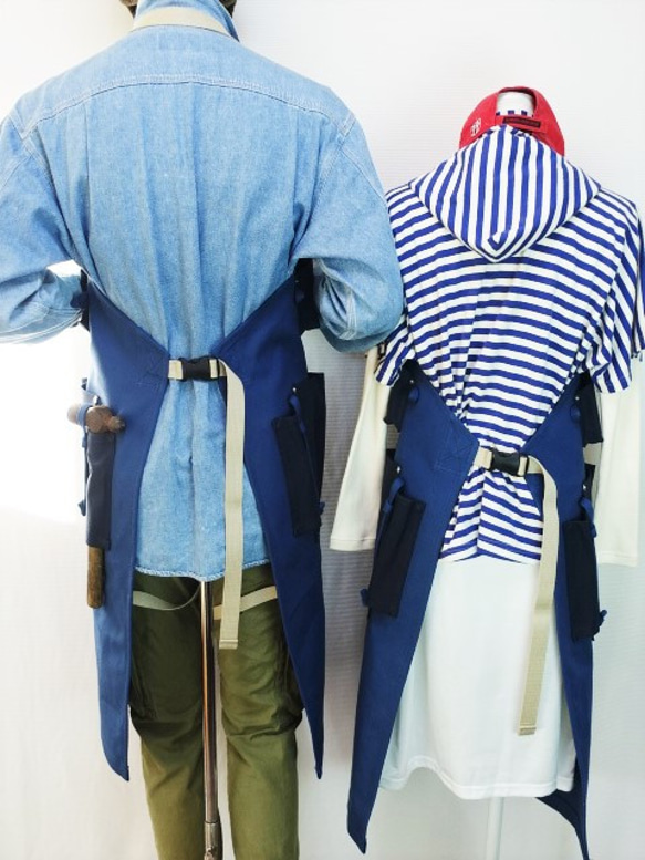 (インディゴブルー×紺)帆布エプロン2型・首掛けタイプ　Ｍ・Ｌサイズ 4枚目の画像