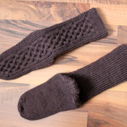 模様編みソックス、ブラウン(2)、手編みフィンランド 2枚目の画像