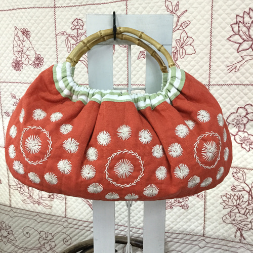 バンブー持ち手手作り布バッグ/刺しゅう その他バッグ Gray bee バンブー持ち手手作り布バッグ/刺しゅう その他バッグ Gray bee