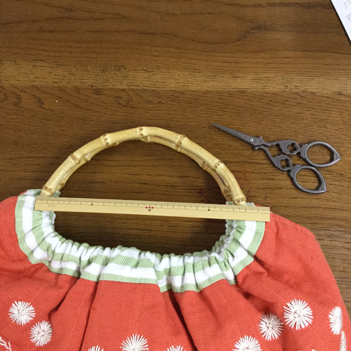 【ハンドメイド】がま口   刺繍　ハンド バッグ バンブー 持ち手 #B30 ハンドメイド】がま口 ハンド バッグ バンブー 持ち手 #B281