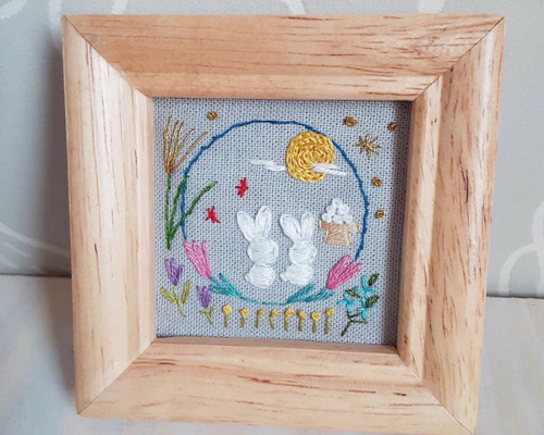 【ひとみ】刺繍フレーム　8月・10月分　壁飾り　お花の刺繍 0_8ca806098fd9823445d95f09afea