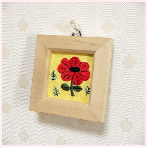 刺繍フレーム お花の刺繍 北欧風 壁飾り インテリア雑貨 ハンドメイド