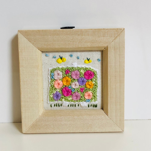 刺繍フレーム お花の刺繍 母の日 プレゼント 壁飾り インテリア雑貨