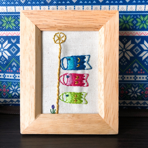 ポ*ン様 ハンドメイド刺繍フレーム　鯉のぼりとハチワレキジトラさん 刺繍フレーム 鯉のぼり 端午の節句 こいのぼり 壁飾り インテリア雑貨