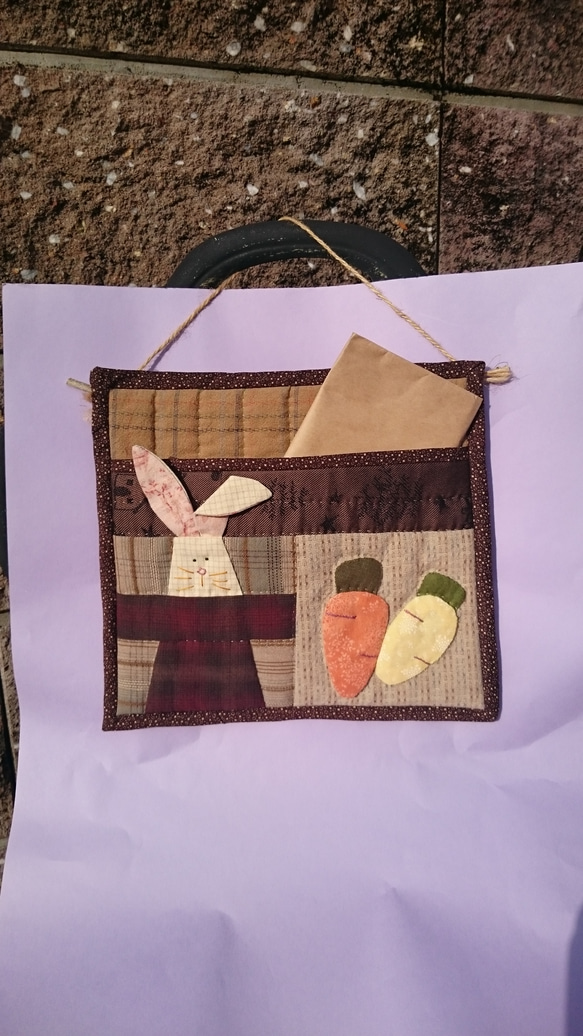 ウサギの状差し （パッチワーク） タペストリー・壁掛け Quilt
