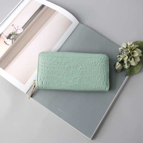 ラウンドファスナー・長財布☆彡ミントグリーン・クロコダイル型押し