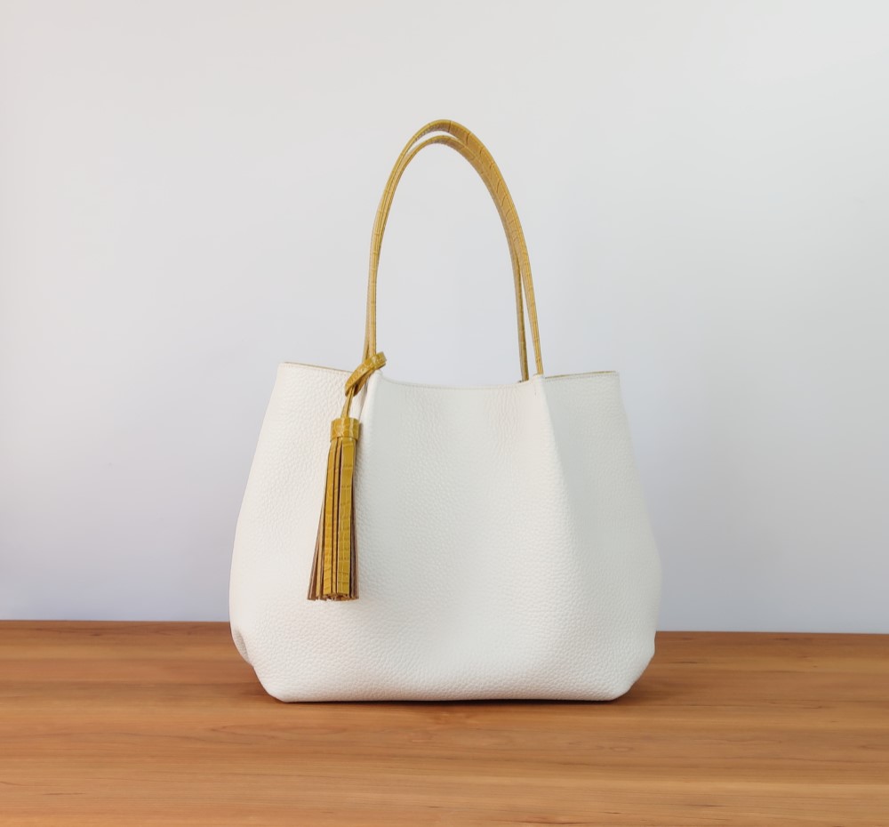 ふんわりタックトート（M)☆彡ホワイト×イエロー・受注製作 12,460円