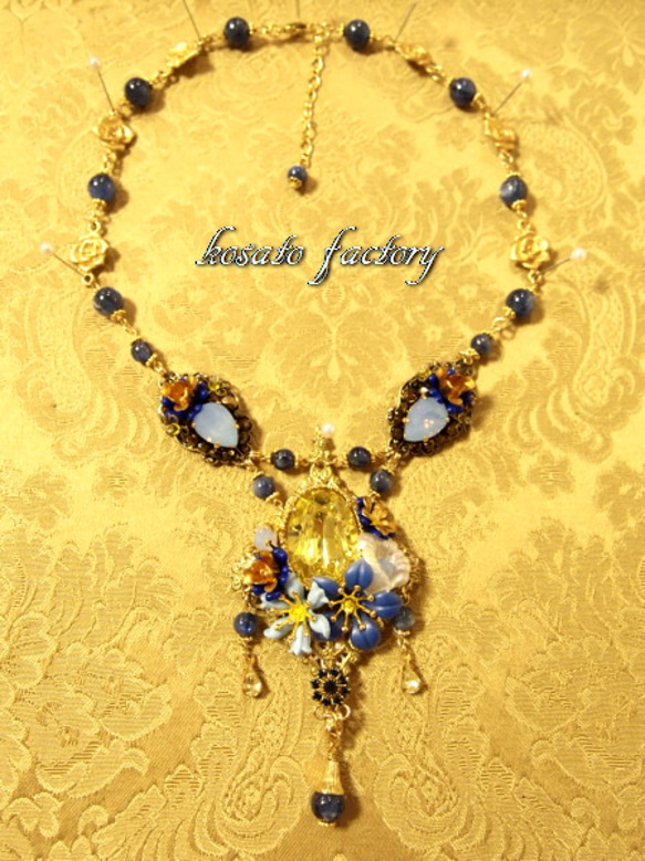 blue & yellow luxury necklace 1枚目の画像