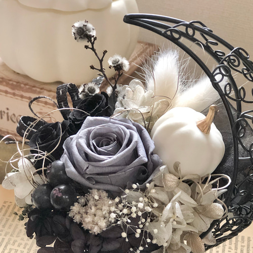 ムーンスタンド＊ フラワーアレンジメント 〜ハロウィンにも