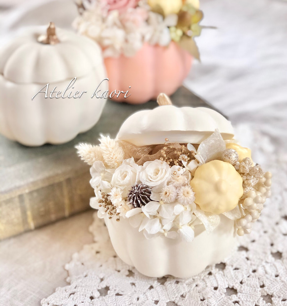 大人ハロウィン】ホワイトパンプキンの フラワーアレンジ #5