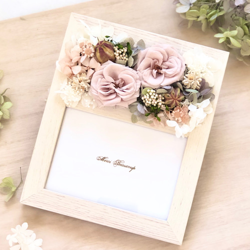 プリザーブドフラワー 額縁に入ったお花 心をこめて丁寧に作りました