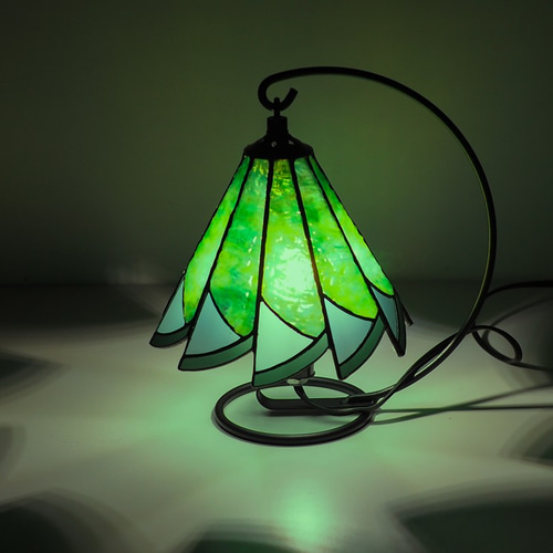 ✴︎:.。.癒しのグリーンいろいろのペンダントライト ステンドグラス ✴︎:.。.癒しのグリーンいろいろのペンダントライト ステンドグラス