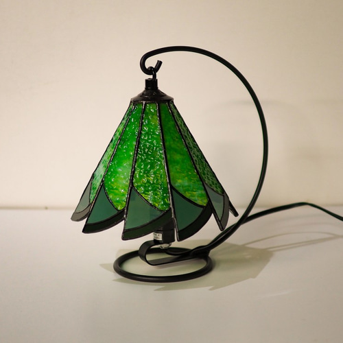 これが“本当の”ステンドグラス！あのおしゃれなランプシェードって実は