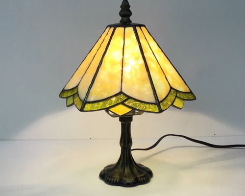 ステンドグラス製　アンティーク調　ぶどう柄ルームランプ(イエロー) ステンドグラス製 アンティーク調 ぶどう柄ルームランプ