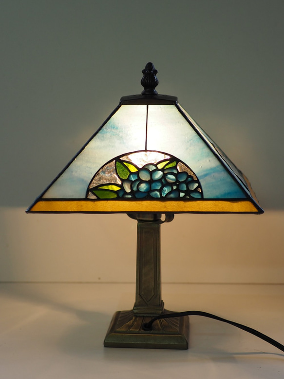 「紫陽花のランプ」照明　ステンドグラス 4枚目の画像