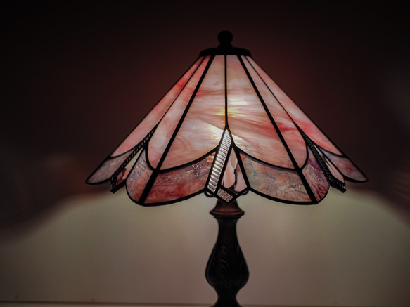 「フェアリー　ウィングス（ピンク）」ステンドグラス・ランプ 3枚目の画像