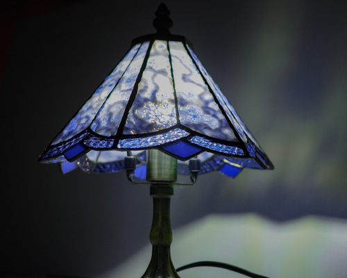 アナ雪みたいなランプ」ステンドグラス 照明 スタンドライト・テーブル