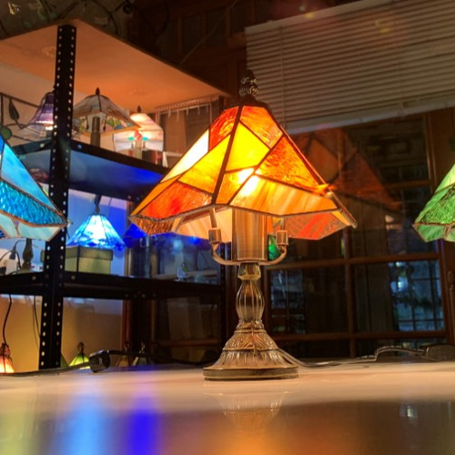 色彩オレンジ色のランプ オレンジ色のステンドグラス インテリア雑貨