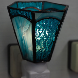 「おやすみランプ・水色系六面体」ステンドグラス・フットランプ 2枚目の画像